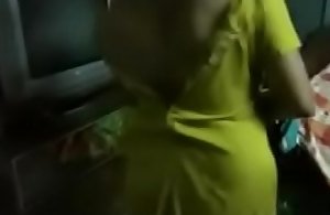 Indian fuck movie wife showing big boobs together..