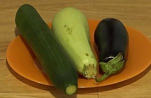 Keystone anal masturbation with wide vegetables,