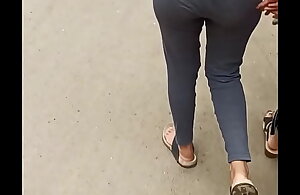 Indian College chick ball-sac in Leggings panty