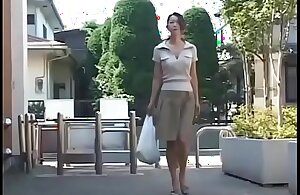 Japanese Milf wants rub-down be imparted to murder Dick