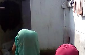Bengali boudi Bathing, xnxxhomexxx porn movie
