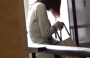 Japanese ho public peeing