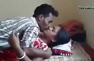 Desi-sex-videos-village-bhabhi-with-tenant..