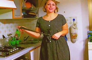 Housewife oral-sex alien the 1950's!